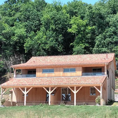 Le Séchoir Des Acacias, L'orée Du Bois